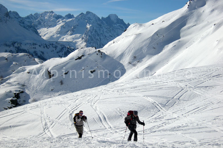 PIZ GREVASALVAS con sullo sfondo la Bondasca